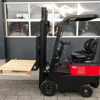 Thiết bị xử lý vật liệu Xe nâng Xe nâng