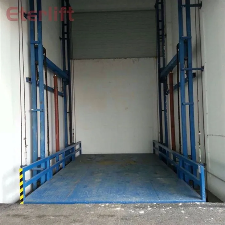 Warehouse Cargo Lift